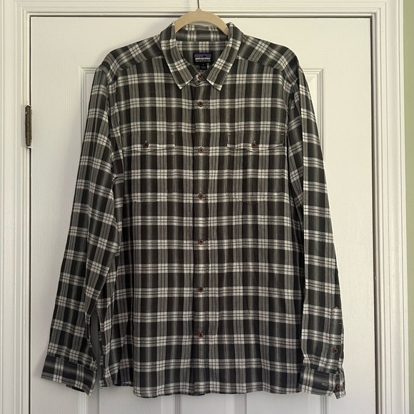 Patagonia Other - Patagonia Men's Long-Sleeved Steersman Boondocks Ink Black Plaid Shirt